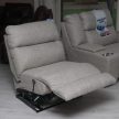3 személyes full relax motoros relax kanapé bal oldalon heverő jellegű üléssel valamint mozis betéttel drapp szövet kárpittal raktárról - McPherson